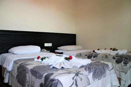 Le Moral Apart - 32