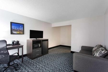 Baymont by Wyndham Charlotte University - 38