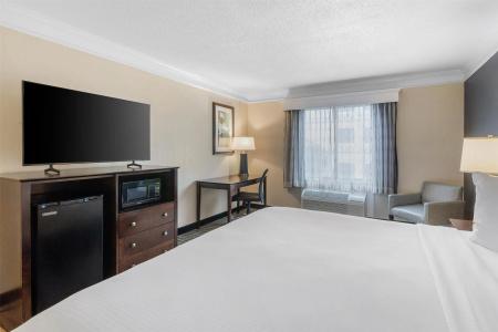 Best Western West - 58