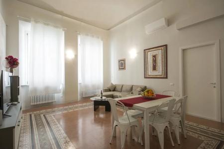 Regis Condo - 160