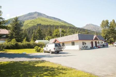 Trailhead Lodging - 14