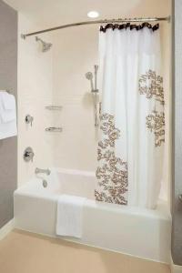 Residence Inn by Marriott - 36