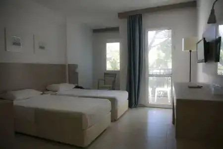 Sea Side Beach Club - 4