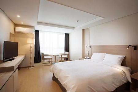 Crown Harbor Busan - 61