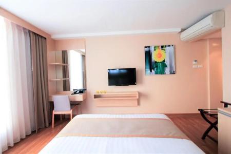 Petals Inn - 92