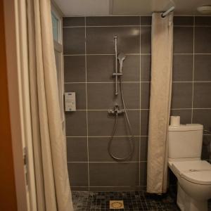Kyriad Nîmes Ouest A9 - 32