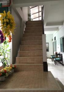 Ampawan - 12