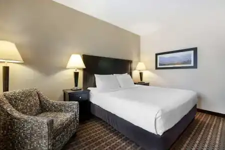 Best Western Pacific Inn - 79