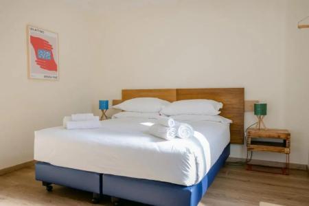 Tomato Backpackers - 91