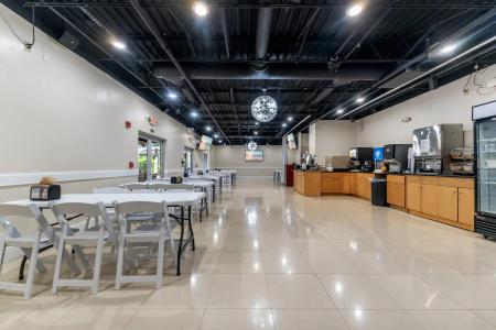 Rodeway Inn & Suites Fort Lauderdale Airport & Cruise Port - 35