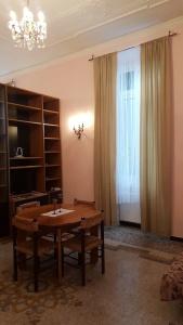 Royal Suite - 112