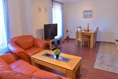 Bojur & Bojurland Apartment Complex - 50
