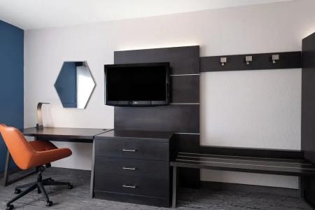 Holiday Inn Express St. Petersburg North / i-275, An Ihg - 60