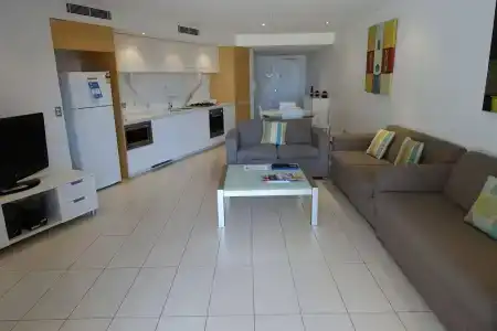 Ambience on Burleigh Beach - 26