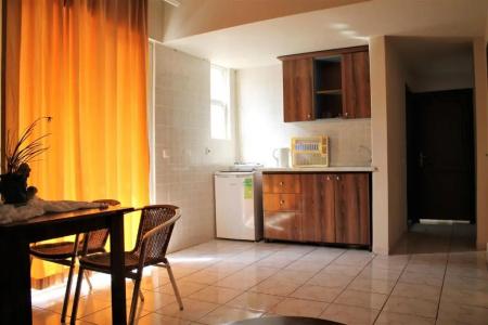 Le Moral Apart - 19