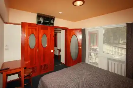 Tauras Center - 80
