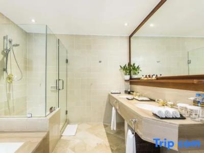Chatrium Royal Lake Yangon - 303