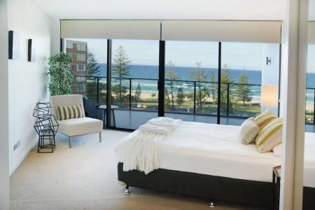 Ambience on Burleigh Beach - 52