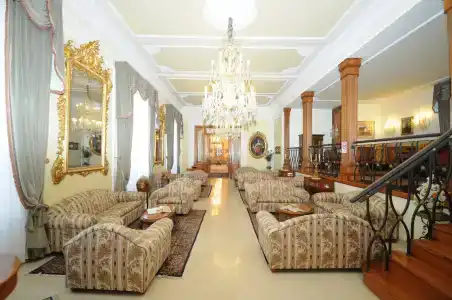 Grand Excelsior - 2