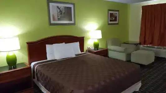 American Inn - 20