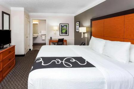 La Quinta Inn by Wyndham I-35 - 23