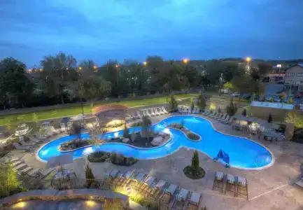 Courtyard by Marriott - 25