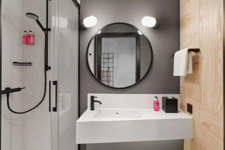 Moxy Bucharest Old Town - 11
