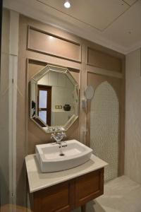 Haveli Dharampura - Unesco Awarded Boutique Heritage - 52