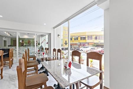 Royale 8 Ville Guest House - 21
