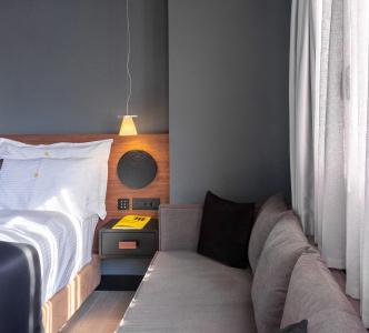 3 Pines Design Living - 1