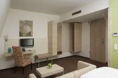 H+ München - 47