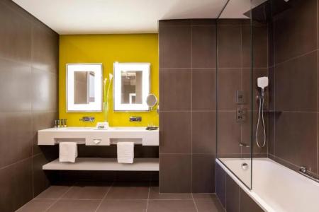 Novotel Bur Dubai - Healthcare City - 55