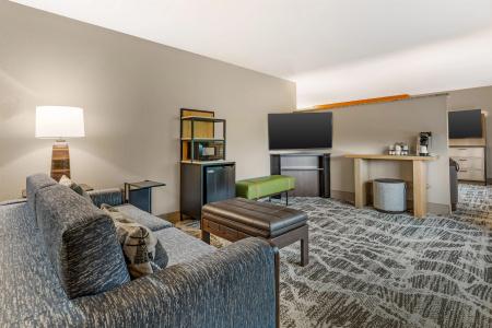 Best Western Plus Grantree Inn - 125