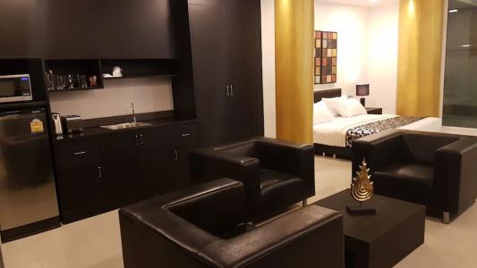 East Suites - 109