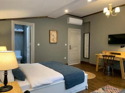 Loka Suites - 47