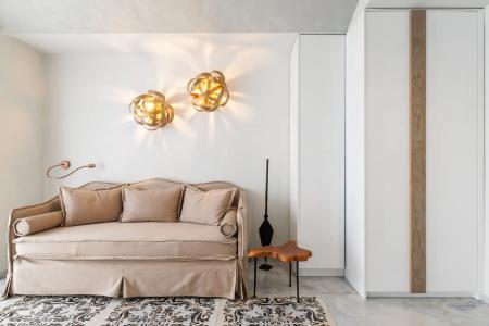 Blue Carpet Luxury Suites - 273