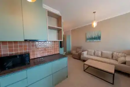Season Suite Apart - 42