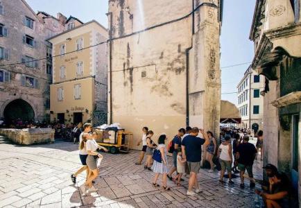 Plaza Marchi Old Town - Mag Quaint & Elegant Boutiques - 33