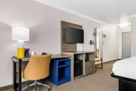 Country Inn & Suites by Radisson, Beach, TX - 22