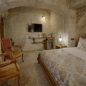 Hera Cave Suites - 41
