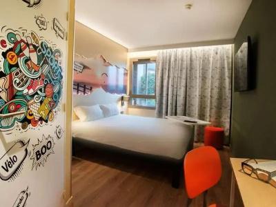 ibis Styles Clermont-Ferrand Aéroport - 43