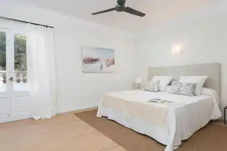 Boutique Hostal Oriola - 52