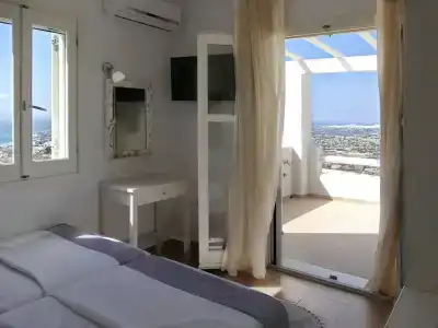 Alta Vista Naxos - 1