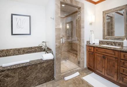 The Collection at the Ritz Carlton Residences - 147