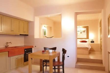 Voreina Gallery Suites - 43
