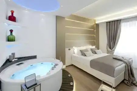 Vatican Style Suite - 3