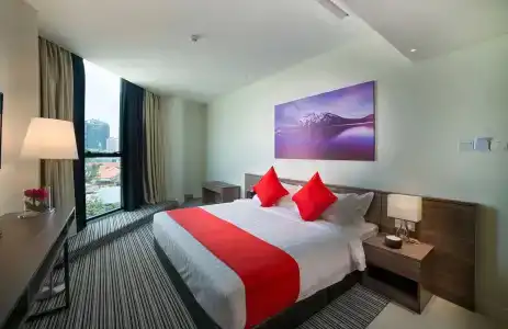 Riccarton Capsule - 4