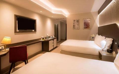 DoubleTree by Hilton Yerevan City Centre - 43