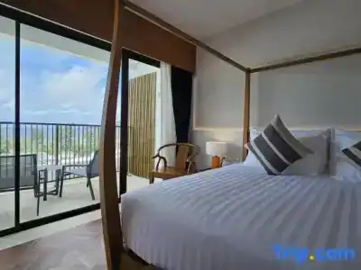 SeaCono Patong Beach Front - 98