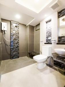 Vaccinated Staff - Oyo 458 Nakorn Siam Boutique - 8